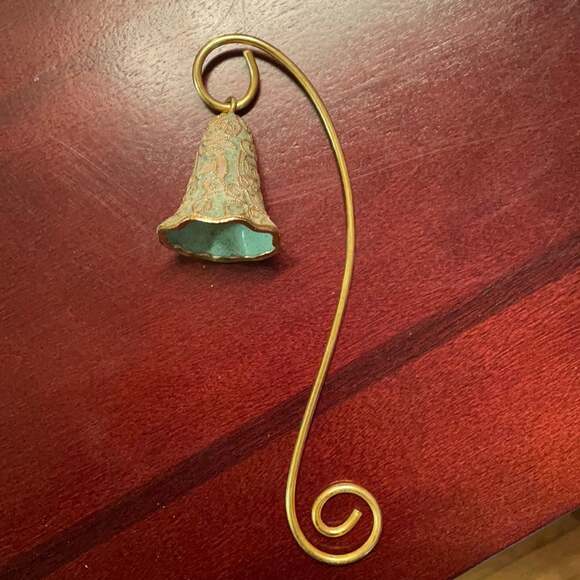 Vintage Other - Vintage Mini blue bell ornament decor